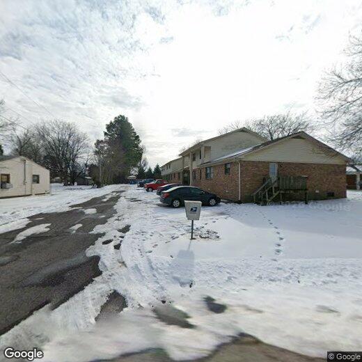 333 Lakeview Dr, Paducah, KY 42003 Room for Rent in Paducah, KY