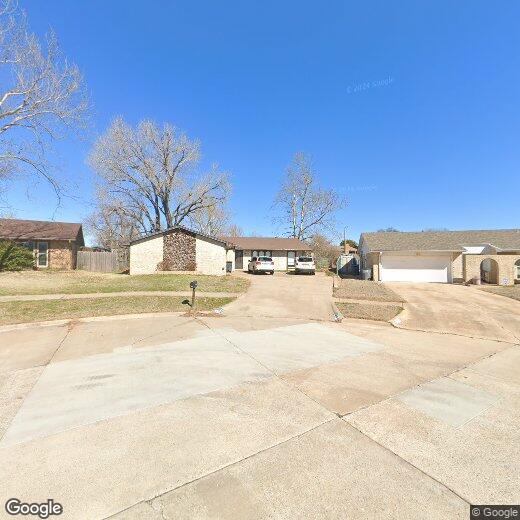 Foto principal - 4632 NE Dearborn Ave