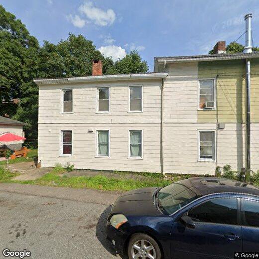 Primary Photo - 68 Oak St