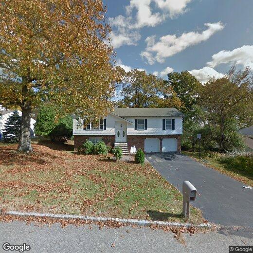 Primary Photo - 14 Ash Ln