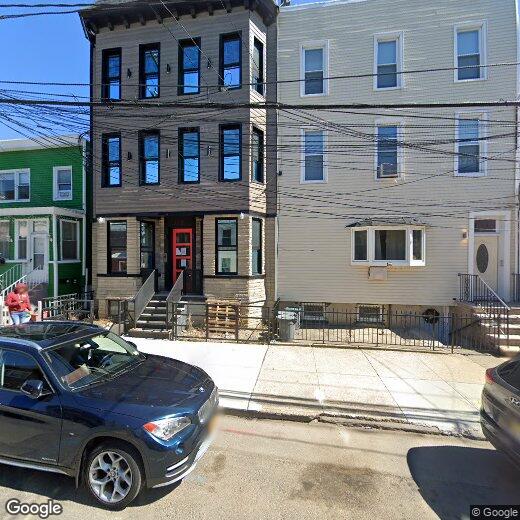 Foto principal - 172 New York Ave