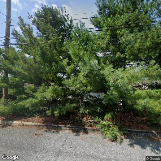 Foto principal - 128 Knollwood Dr