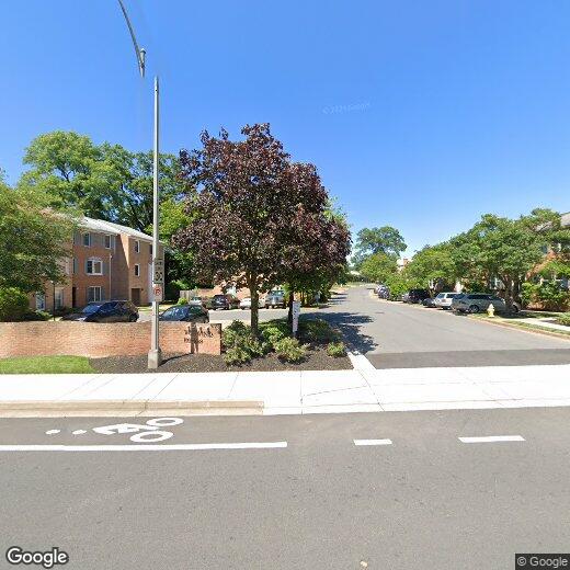 Primary Photo - 1055 N George Mason Dr