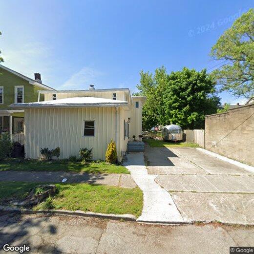 Primary Photo - 816 W 17th St