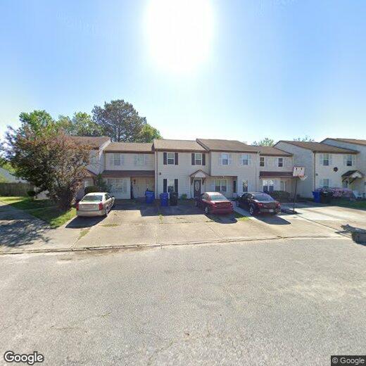 Primary Photo - 588 Davis St