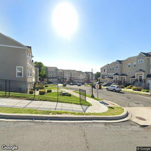 Primary Photo - 424 Woodcrest Dr SE