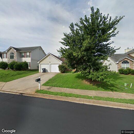 Foto principal - 3 Bedroom Pet-Friendly Home in Covington, GA with Main Street Renewal