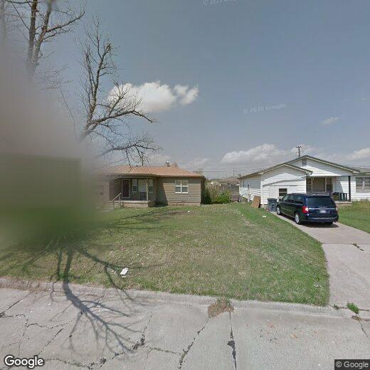 Primary Photo - 2135 NW Carroll Ave