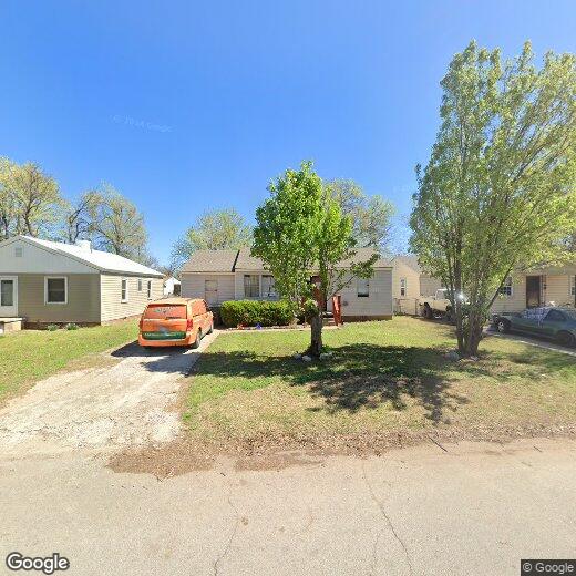 Primary Photo - 1904 Elm Dr