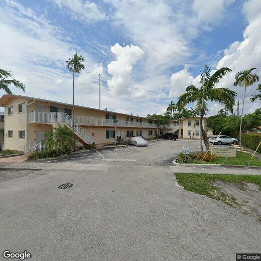 Primary Photo - 13 S Royal Poinciana Blvd