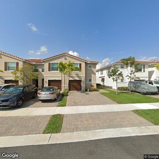 Foto principal - 6745 Broadwater Ln