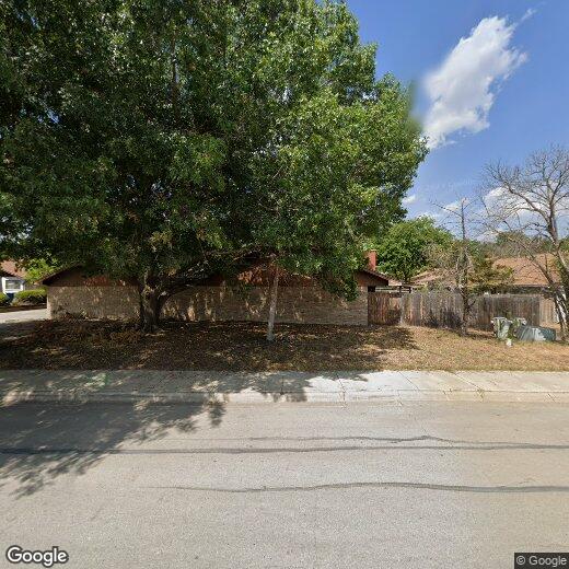 Primary Photo - 812 Lois St