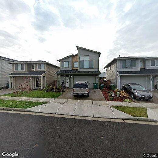 Primary Photo - Newer 2 Story Home in Newberg