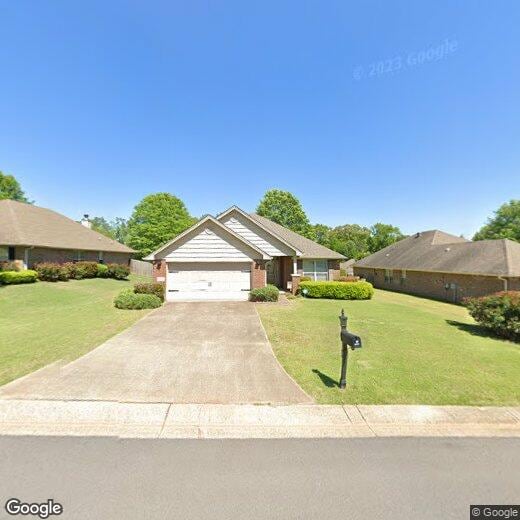 Foto principal - 6916 Meadow Ridge Dr