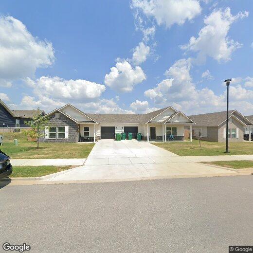 Foto principal - 812 Vly Oaks Ln