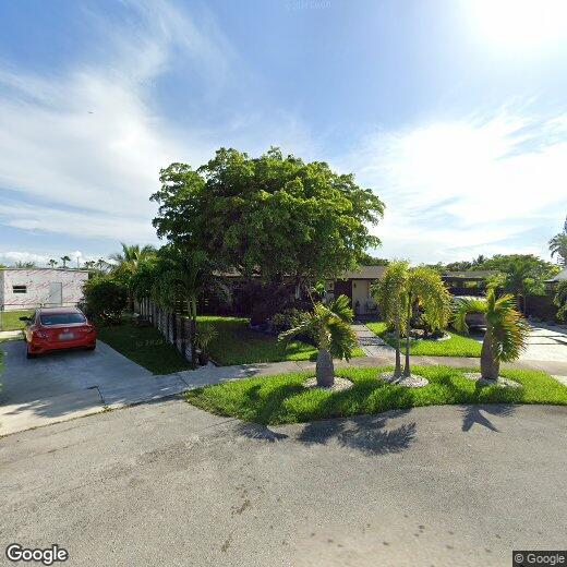 Foto principal - 16700 NW 72nd Ct