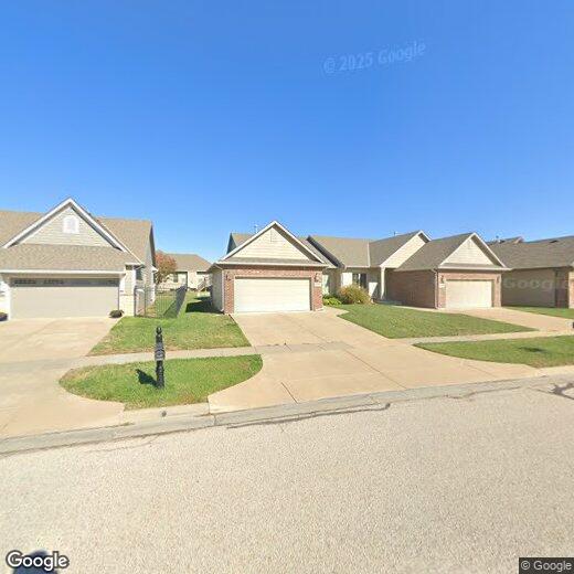 Primary Photo - 11712-11714 Crestwood