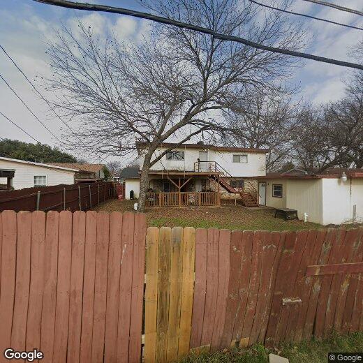 Primary Photo - Free lifestyle while residing in a great c...