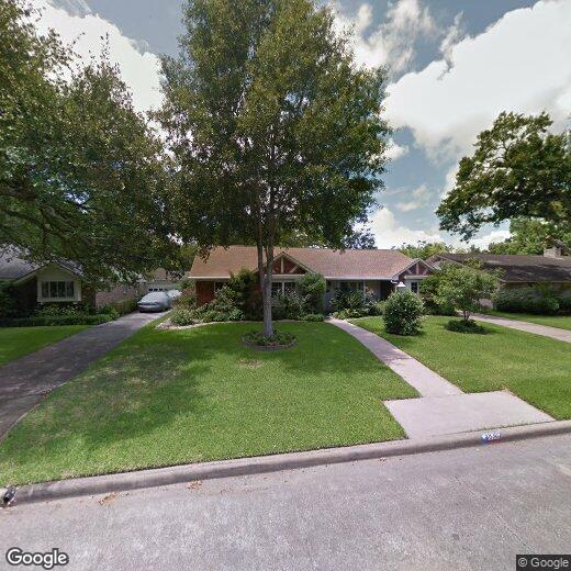 Primary Photo - 18302 Carriage Ln