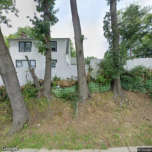 Primary Photo - 22 N Goodwin Ave