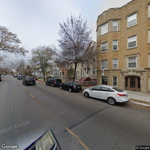 Foto principal - 2206 W Foster Ave