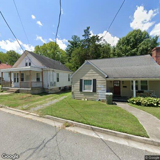 Foto principal - 3 Bedroom 2 Bath in Farmville!