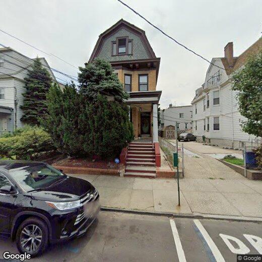 Primary Photo - 321 23rd St