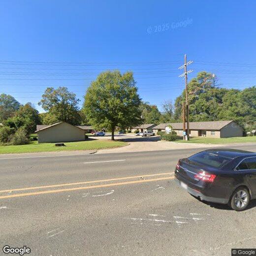 100 Northwood Dr, Bastrop, LA 71220 Room for Rent in Bastrop, LA