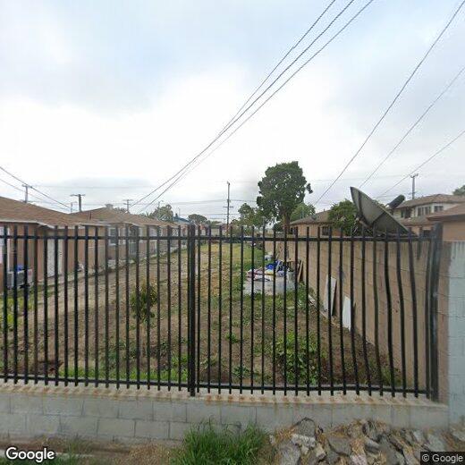 Foto principal - 8807 S Hoover St