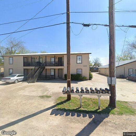 Primary Photo - 200 Howell St