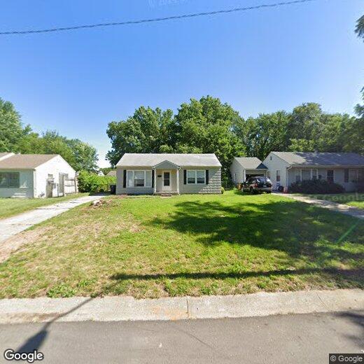 Primary Photo - 610 W 84th Ter