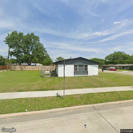 Primary Photo - 3927 Emerald Dr
