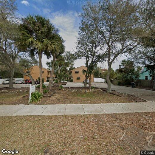 Foto principal - 814 N Halifax Ave