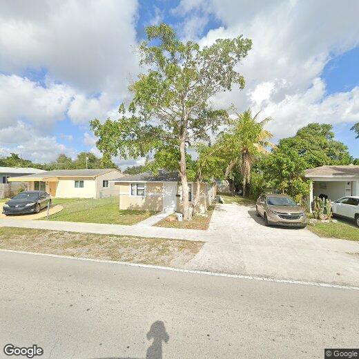 Primary Photo - 2237 Taft St