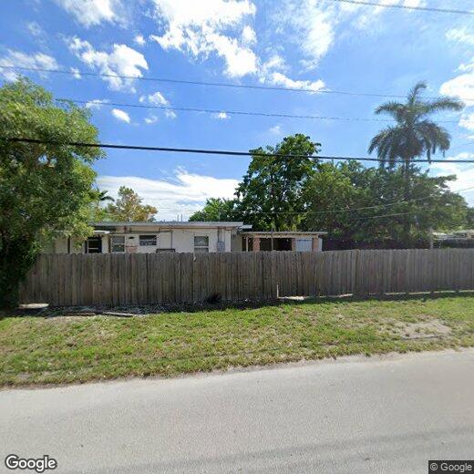 Primary Photo - 242 SW 20th St