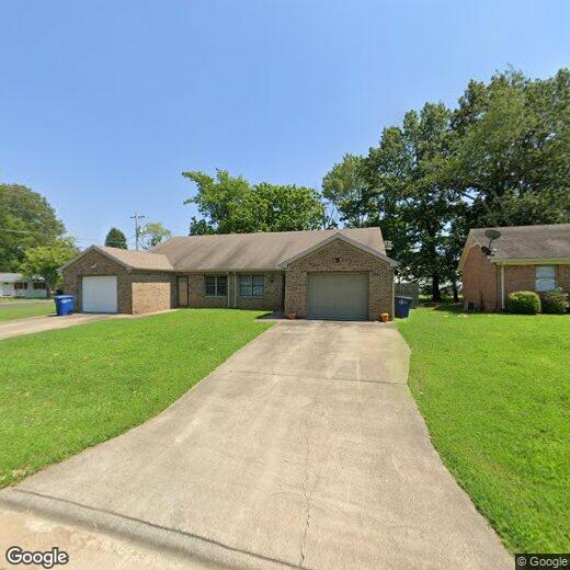 Primary Photo - 3202 River Oaks Blvd