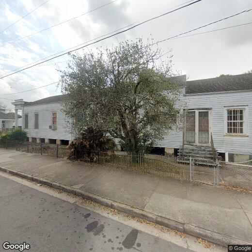 Primary Photo - 640 Desire St