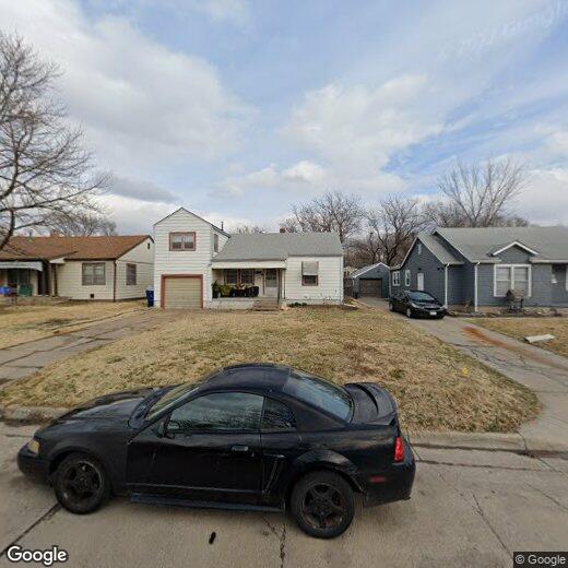 Primary Photo - 3 br, 1 bath House - 630 N Pinecrest
