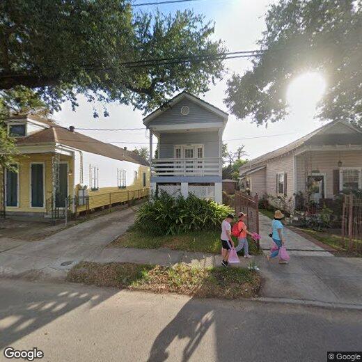 Primary Photo - 8320 S Claiborne Ave