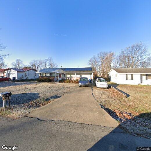 Primary Photo - 838 S Cherry St