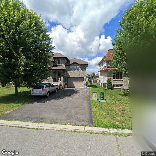 102 Mayer St, Limoges, ON K0A 2M0 House for Rent in Limoges, ON