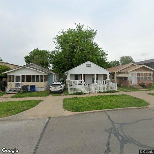 Primary Photo - 2515 E 10th St