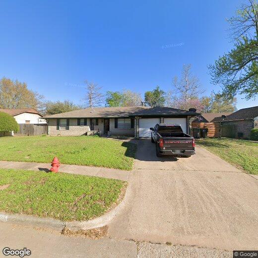 Primary Photo - 1124 Merrymen Green