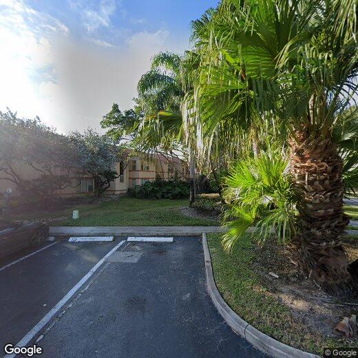 Foto principal - 3430 Pinewalk Dr N