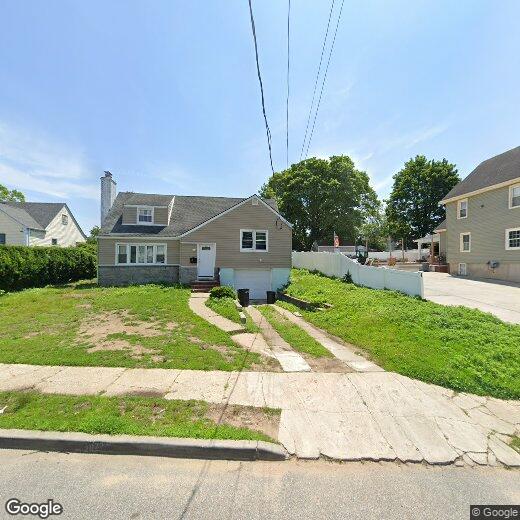 Primary Photo - 152 N Brookside Ave