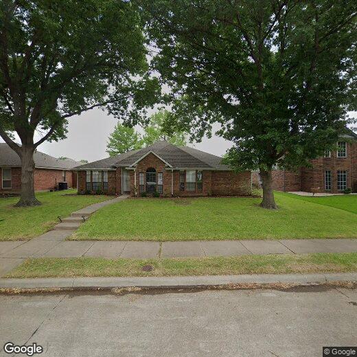 Primary Photo - 715 E Ridge St