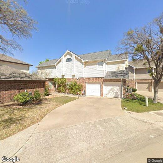 Primary Photo - 9412 Blue Jay Way