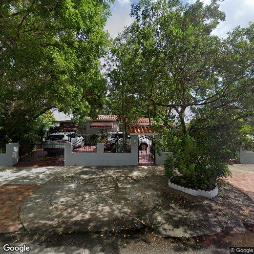 Foto principal - 3911 NW 2nd St