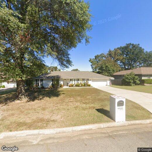 Primary Photo - 7719 Camelot Cir