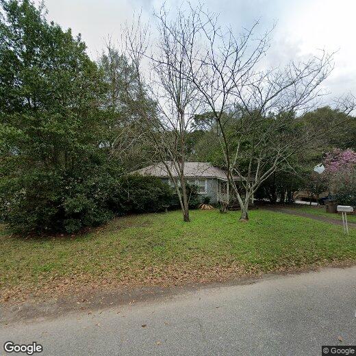 Foto principal - 305 Border Dr W